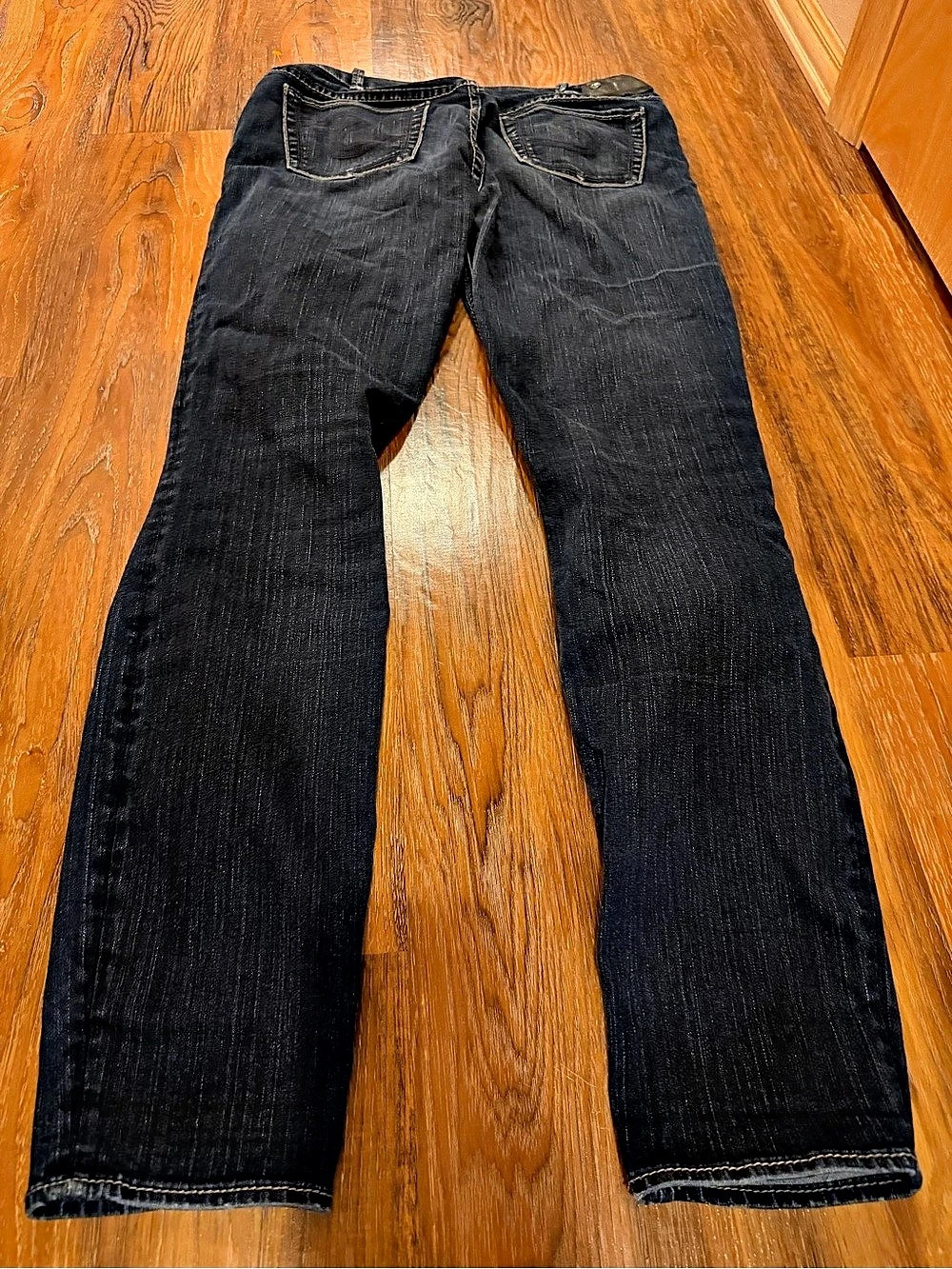 Silver Jeans - Picture 2 of 2